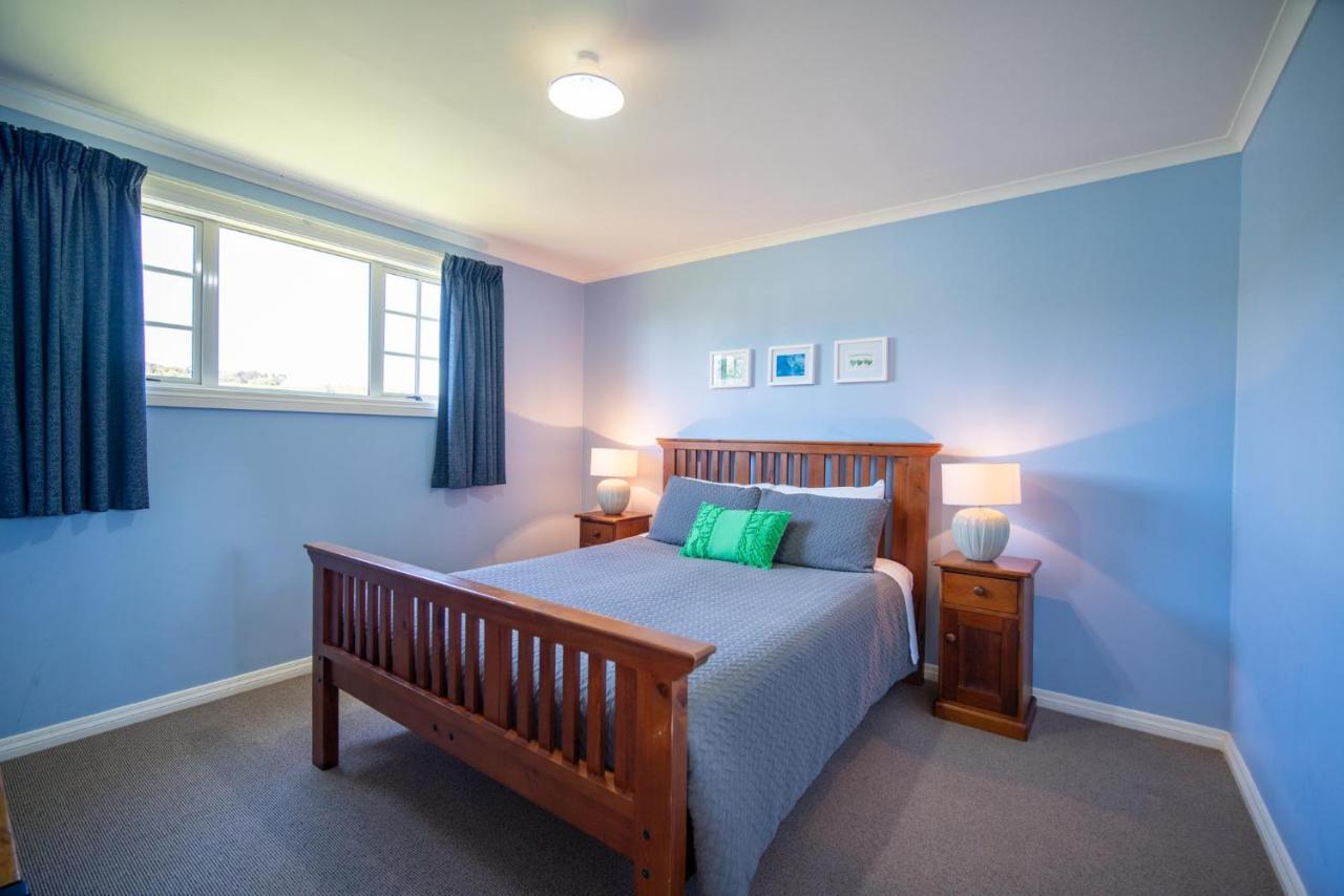 Blue Thistle Cottages Te Anau Bagian luar foto