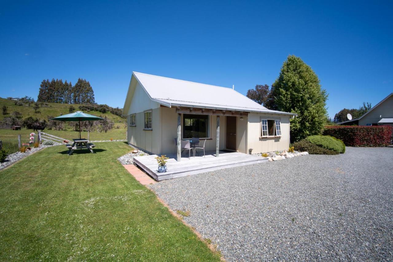 Blue Thistle Cottages Te Anau Bagian luar foto