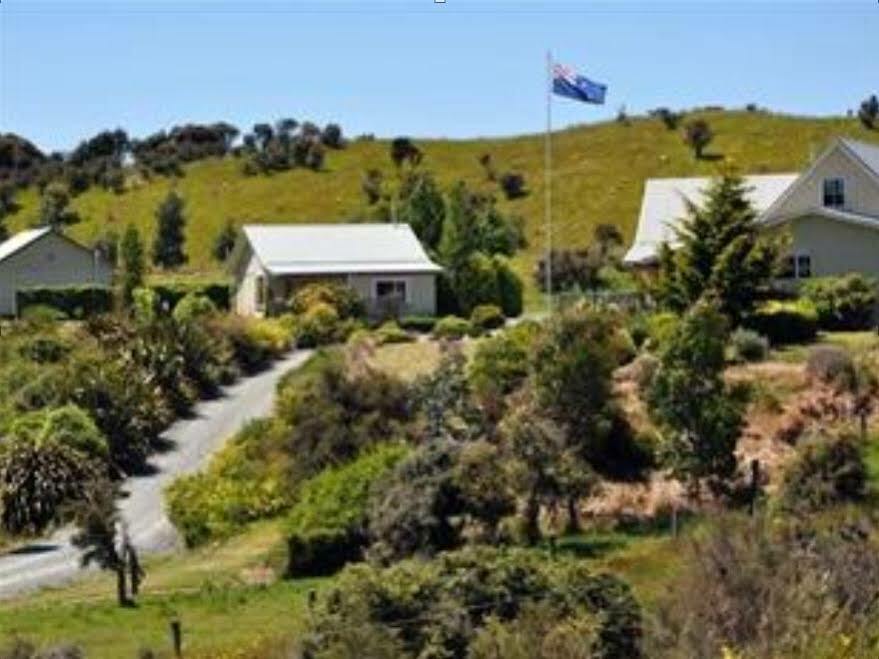 Blue Thistle Cottages Te Anau Bagian luar foto